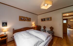 Elegant Ground-Floor Apartment with Shared Spa Access - Madulain, Switzerland