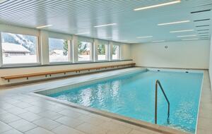 Elegant Ground-Floor Apartment with Shared Spa Access - Madulain, Switzerland