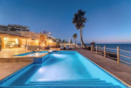 Pacific Horizon Estate with Private Beach Access - Rosarito, Mexico