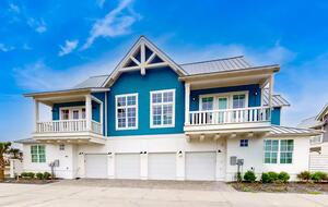 Coastal Luxury in Palmilla Beach Community - Port Aransas, Texas