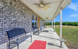Sherman Country Retreat with Expansive Living - Sherman, Texas