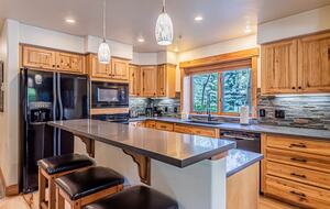 Stone Hearth Retreat at Ore House Plaza - Steamboat Springs, Colorado