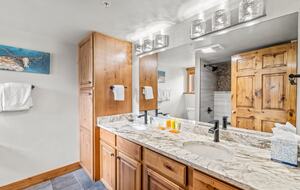 Stone Hearth Retreat at Ore House Plaza - Steamboat Springs, Colorado