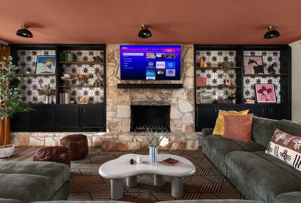 Contemporary Texas Retreat with Resort Backyard - Round Rock, Texas