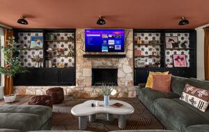Contemporary Texas Retreat with Resort Backyard - Round Rock, Texas