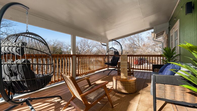 Contemporary Texas Retreat with Resort Backyard - Round Rock, Texas