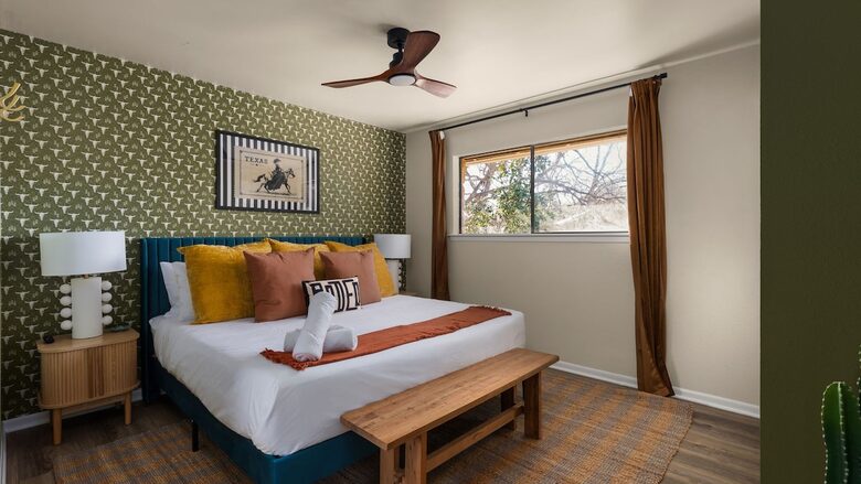 Contemporary Texas Retreat with Resort Backyard - Round Rock, Texas