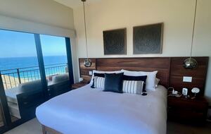 Luxury Oceanfront Retreat with Resort Amenities - Los Cerritos, Mexico