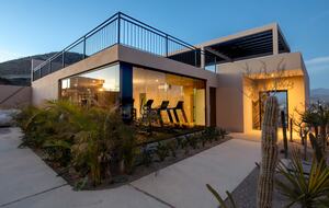 Luxury Oceanfront Retreat with Resort Amenities - Los Cerritos, Mexico