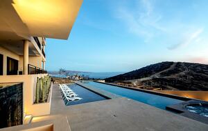 Luxury Oceanfront Retreat with Resort Amenities - Los Cerritos, Mexico