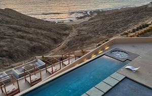 Luxury Oceanfront Retreat with Resort Amenities - Los Cerritos, Mexico