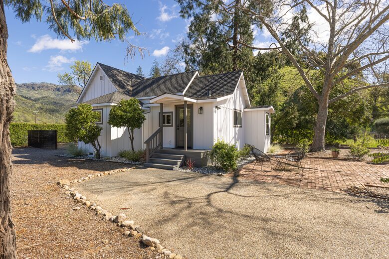 Villa Calistoga in Napa Valley Wine Country - Calistoga, California