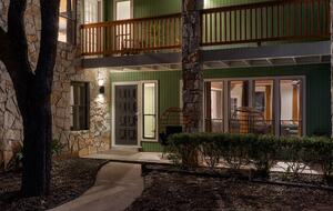 Contemporary Texas Retreat with Resort Backyard - Round Rock, Texas