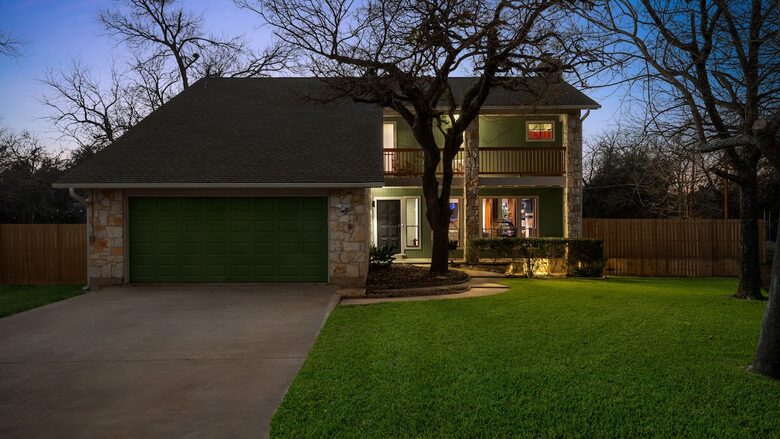 Contemporary Texas Retreat with Resort Backyard - Round Rock, Texas