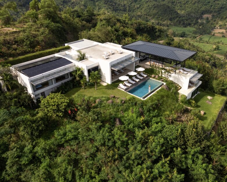 Fully Staffed Lombok Retreat with Private Pool & Gym - Lombok Island, Indonesia