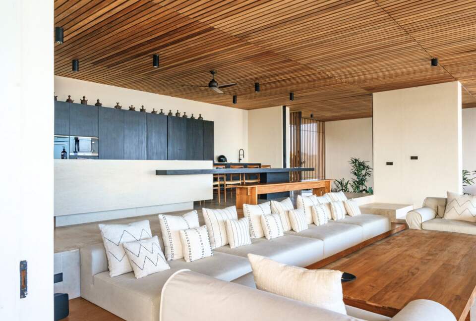 Fully Staffed Lombok Retreat with Private Pool & Gym - Lombok Island, Indonesia