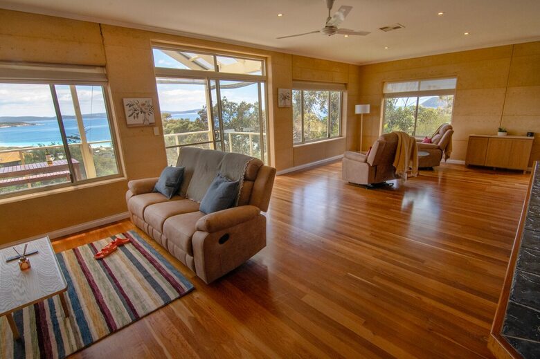 Coastal Retreat Known for Its Peaceful Ocean View Living - Goode Beach, Australia