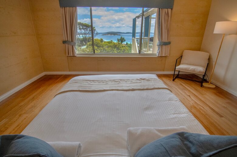Coastal Retreat Known for Its Peaceful Ocean View Living - Goode Beach, Australia