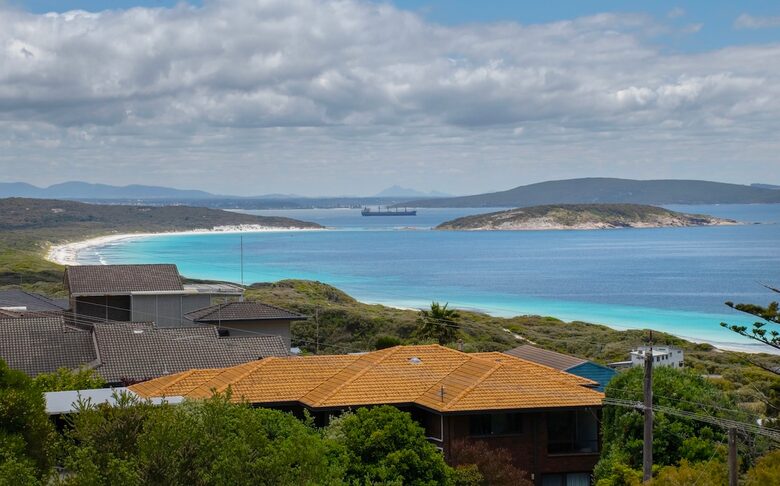 Coastal Retreat Known for Its Peaceful Ocean View Living - Goode Beach, Australia