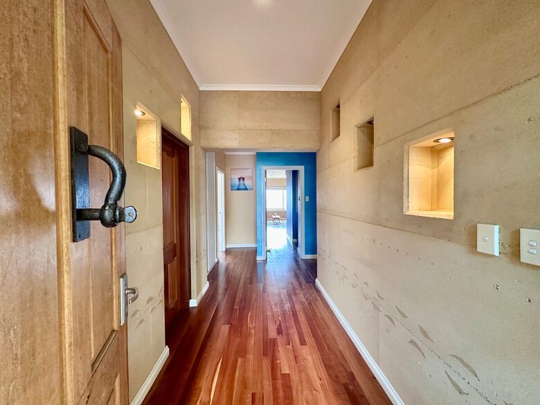 Coastal Retreat Known for Its Peaceful Ocean View Living - Goode Beach, Australia
