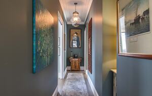 Elegant Victorian Retreat in the Heart of Woodend - Woodend, Australia