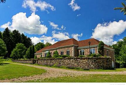 Private Lake Estate Near Holiday Valley - Ellicottville, New York