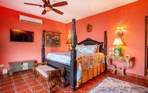 Spanish Colonial Beachfront Retreat in Cruz de Huanacaxtle - Cruz de Huanacaxtle, Mexico