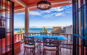 Spanish Colonial Beachfront Retreat in Cruz de Huanacaxtle - Cruz de Huanacaxtle, Mexico