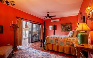 Spanish Colonial Beachfront Retreat in Cruz de Huanacaxtle - Cruz de Huanacaxtle, Mexico