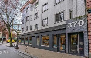 Modern Stay in Iconic Gastown with Courtyard Access - Vancouver, Canada