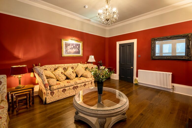 Victorian Grace on Harlow Moor Drive - Harrogate, United Kingdom