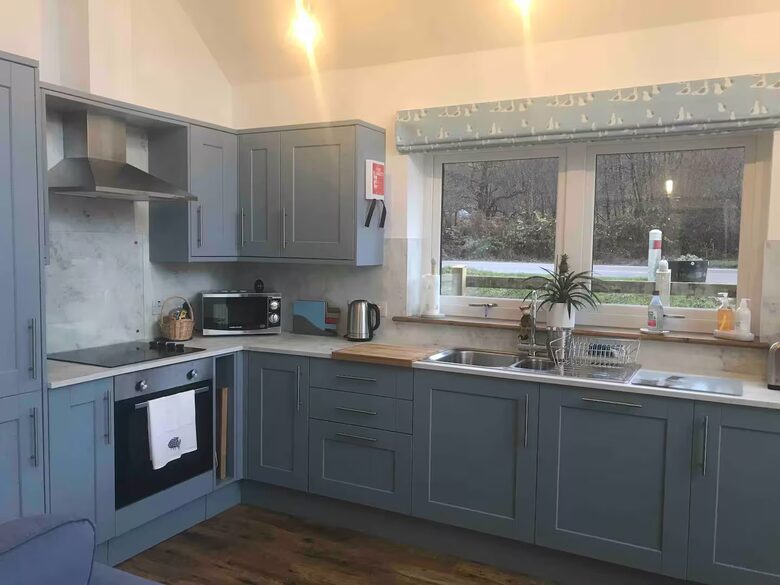 Clickety-Clack Railway Cottage - Kinlocheil, United Kingdom