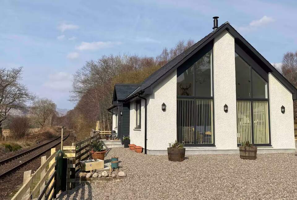 Clickety-Clack Railway Cottage - Kinlocheil, United Kingdom