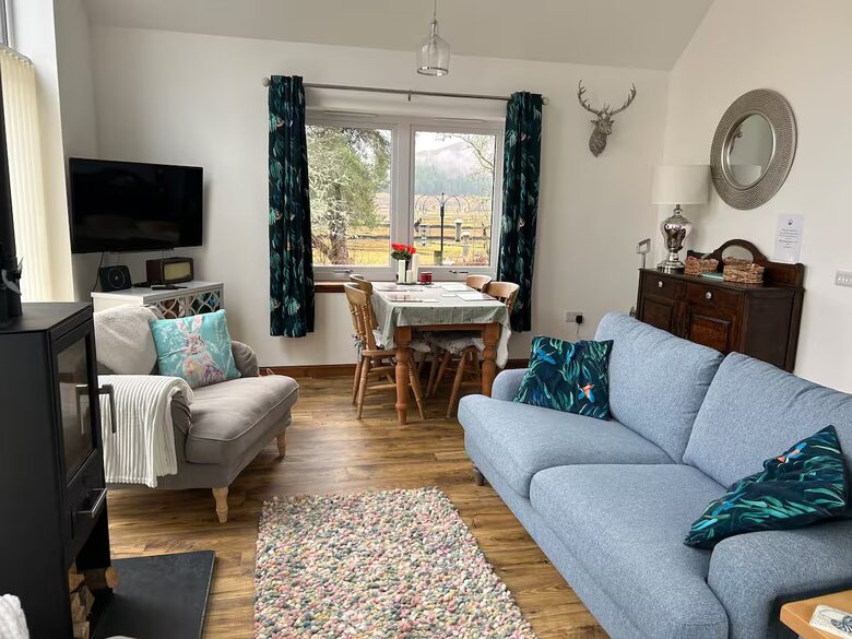 Clickety-Clack Railway Cottage - Kinlocheil, United Kingdom