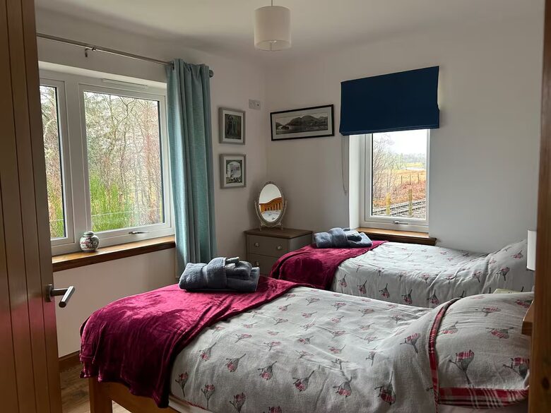 Clickety-Clack Railway Cottage - Kinlocheil, United Kingdom
