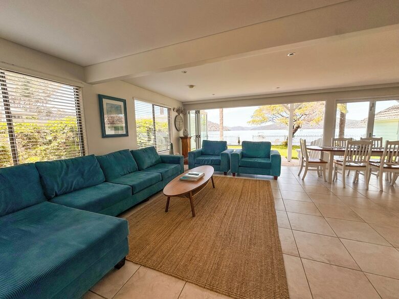 Beachfront Living on Dangar Island - Dangar Island, Australia