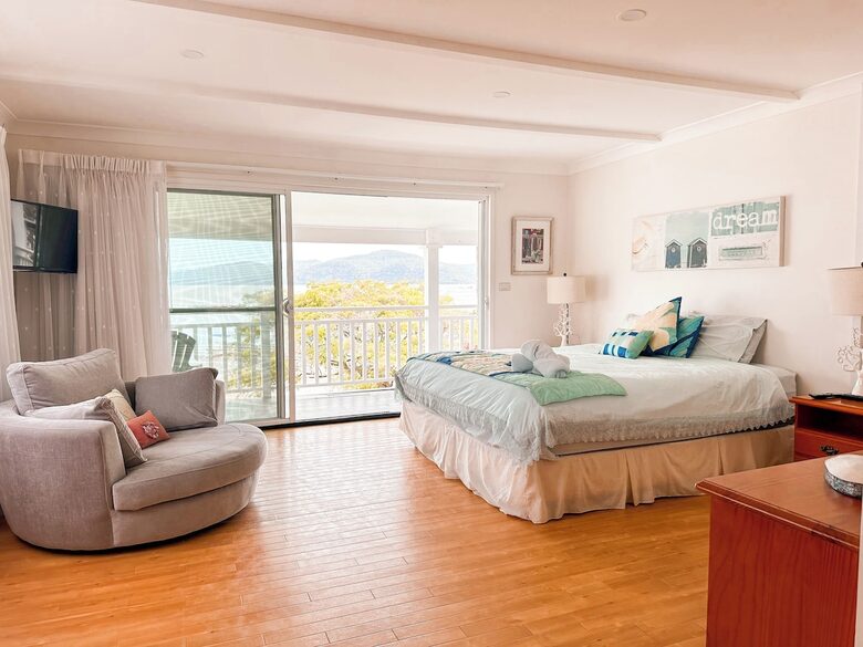 Beachfront Living on Dangar Island - Dangar Island, Australia
