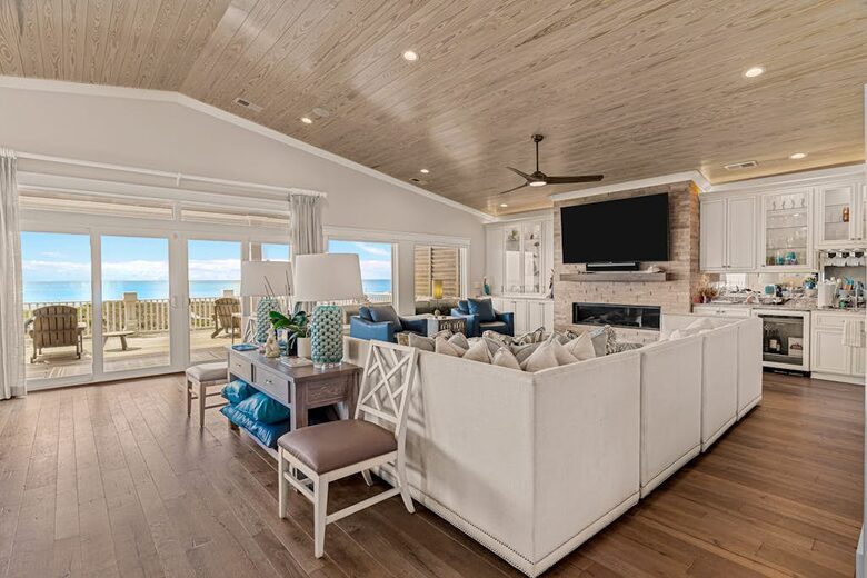 Holden Beach Oceanfront Estate - Holden Beach, North Carolina