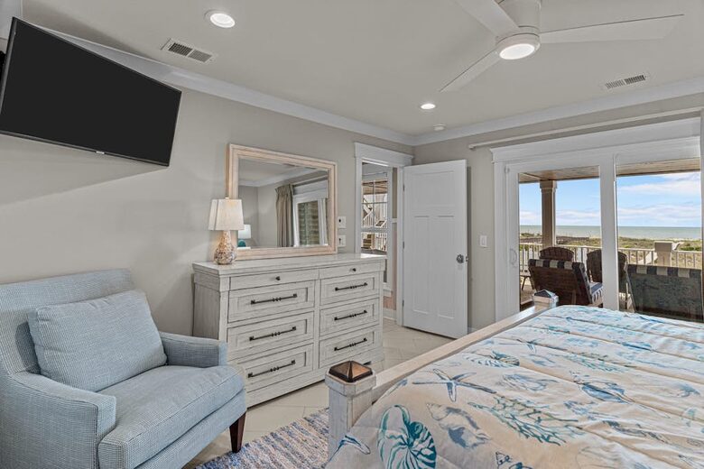 Holden Beach Oceanfront Estate - Holden Beach, North Carolina