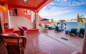 Spanish Colonial Beachfront Retreat in Cruz de Huanacaxtle - Cruz de Huanacaxtle, Mexico