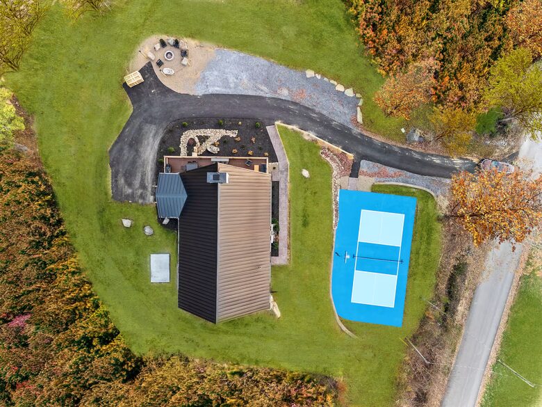 Luxury Cabin Near Pigeon Forge with Indoor Pool, Sports Court & Theater - Sevierville, Tennessee