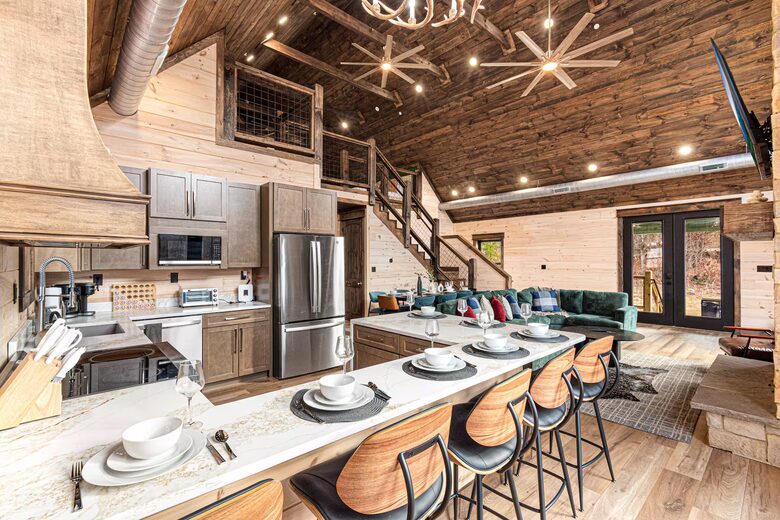Luxury Cabin Near Pigeon Forge with Indoor Pool, Sports Court & Theater - Sevierville, Tennessee