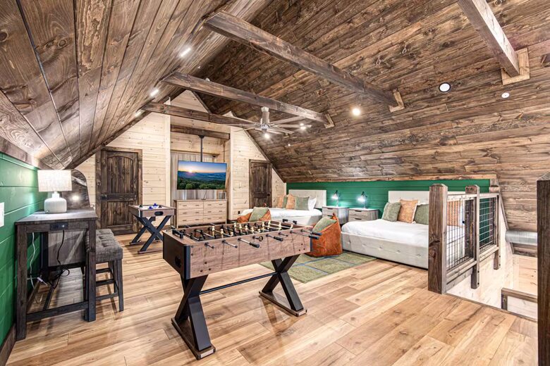 Luxury Cabin Near Pigeon Forge with Indoor Pool, Sports Court & Theater - Sevierville, Tennessee