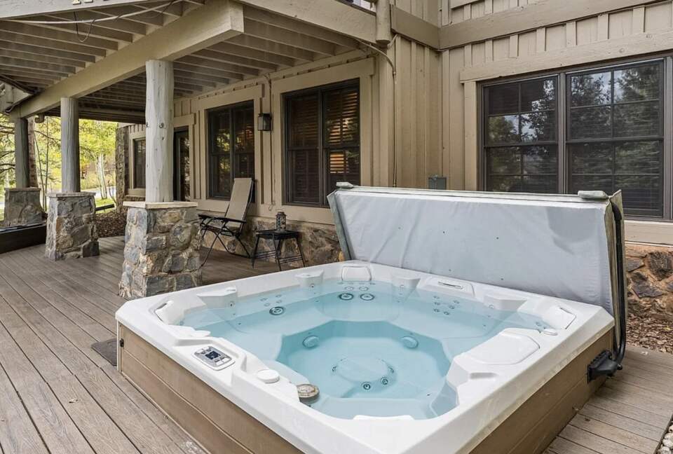 Elevated Cordillera Retreat with Mountain Views - Edwards, Colorado