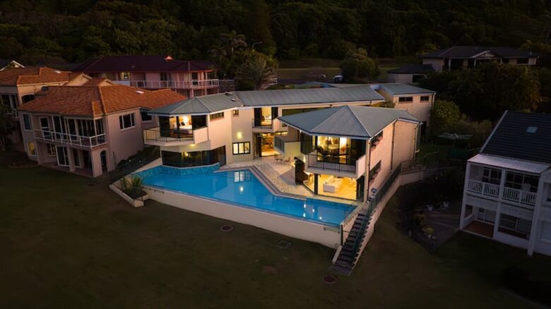 Elevated Oceanview Residence with Infinity Pool - Lennox Head, Australia