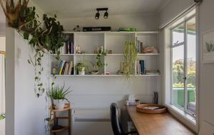 Privates Ferienhaus auf Stewart Island mit Blick auf die Bucht und Spa – Oban, Neuseeland