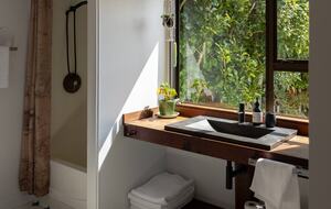 Privates Ferienhaus auf Stewart Island mit Blick auf die Bucht und Spa – Oban, Neuseeland