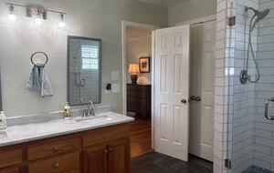 Master bathroom - ensuite