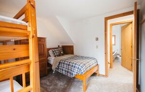 Cozy Mount Snow Retreat Just 1 Mile from Slopes - West Dover, Vermont