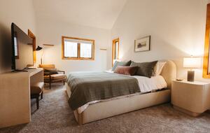Cozy Mount Snow Retreat Just 1 Mile from Slopes - West Dover, Vermont